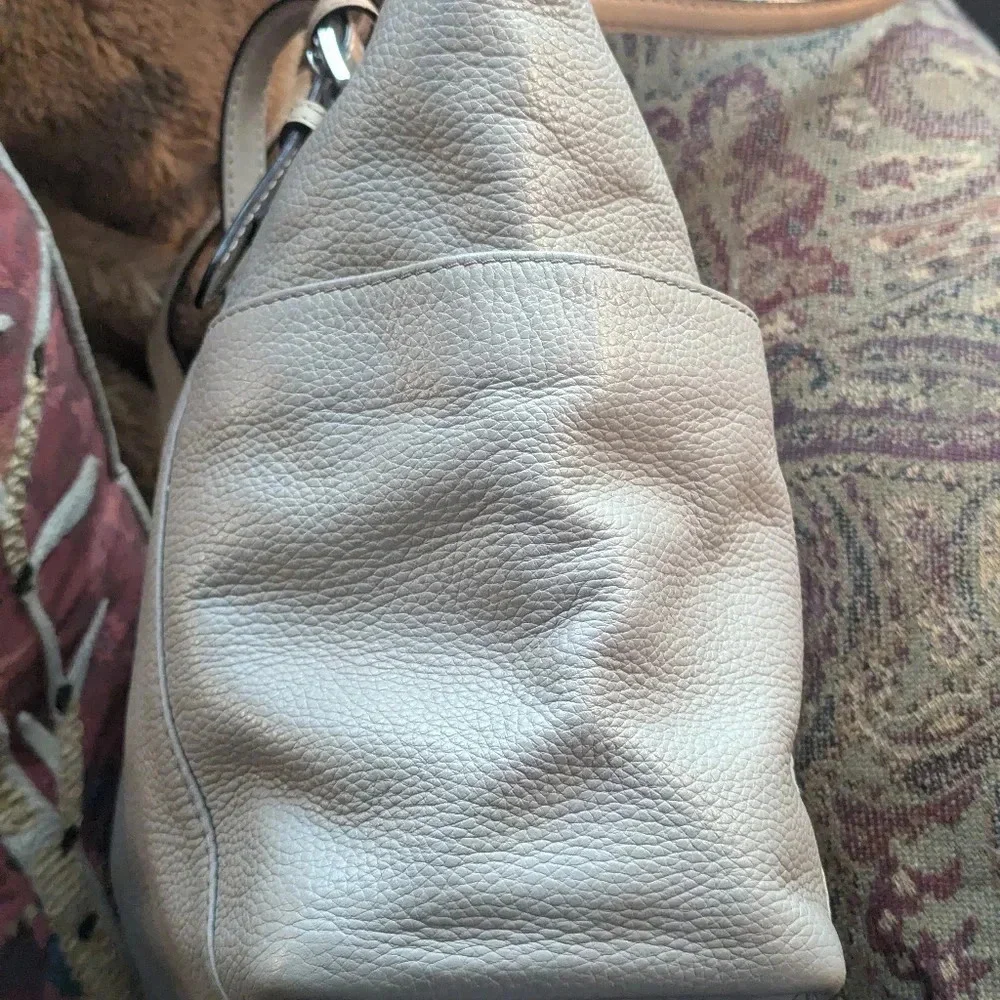 Authentic Michael Kors Jet Set Leather Tote